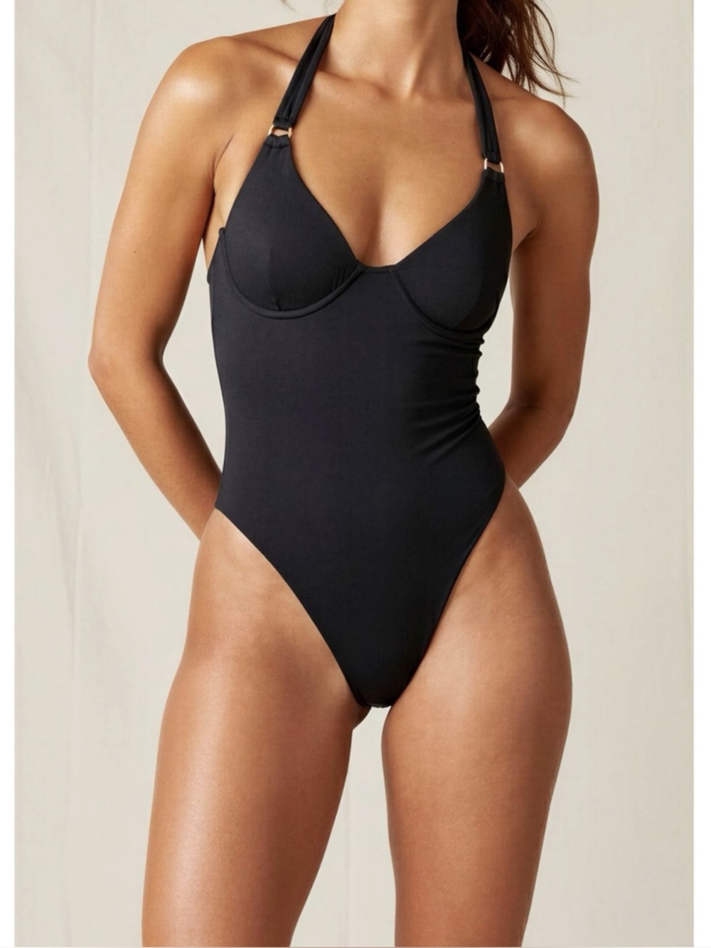 MONDAY SWIMWEAR Honolulu One Piece Swim, Black, V (US12/14)